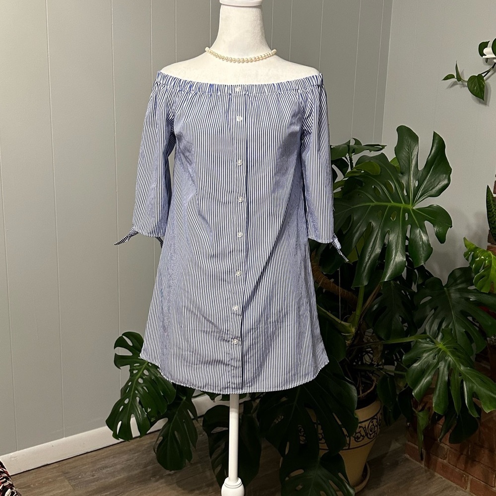 🧣 almost famous off shoulder minidress with excellent condition.